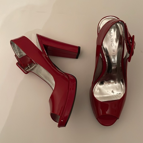 Red patent sling back heels - Picture 4 of 7